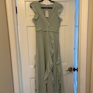 Chic Pastel Green Ruffle Maxi Dress